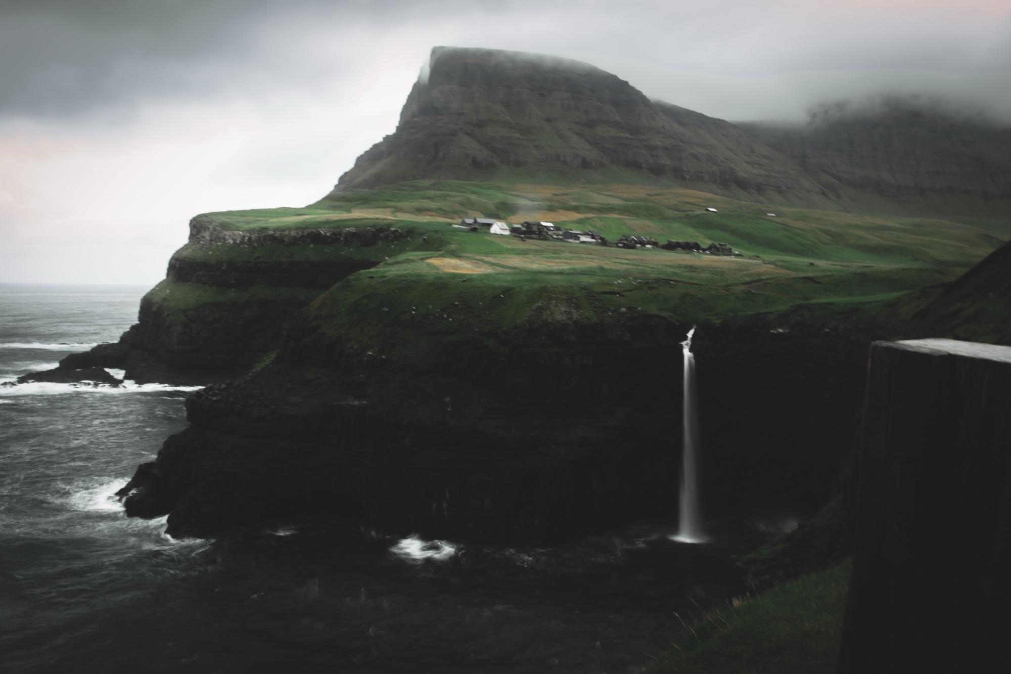 Le Isole Faroe: uno degli arcipelaghi più selvaggi del pianeta